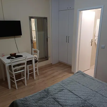 Kvestic Guest house