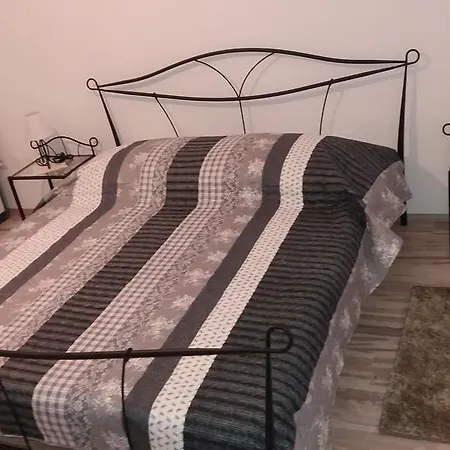 Kvestic Konukevi
