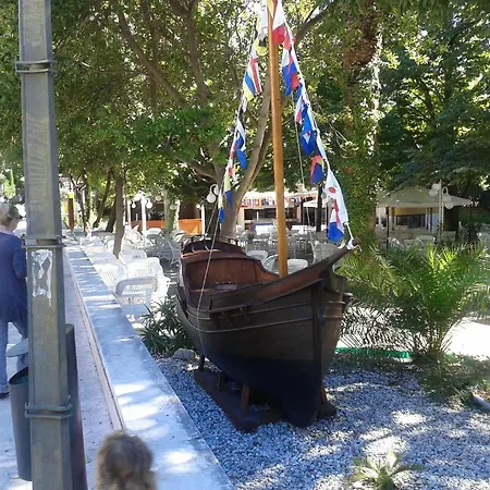 Kvestic 3* Дубровник