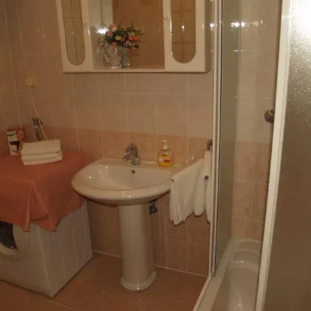 Kvestic Guest house 3*