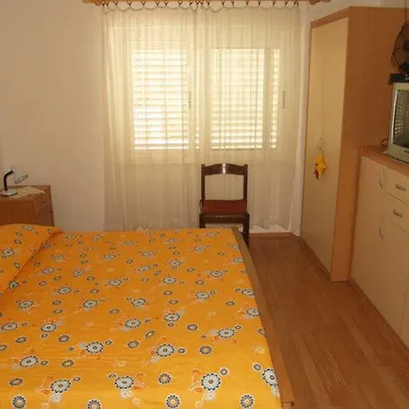 Kvestic Ντουμπρόβνικ